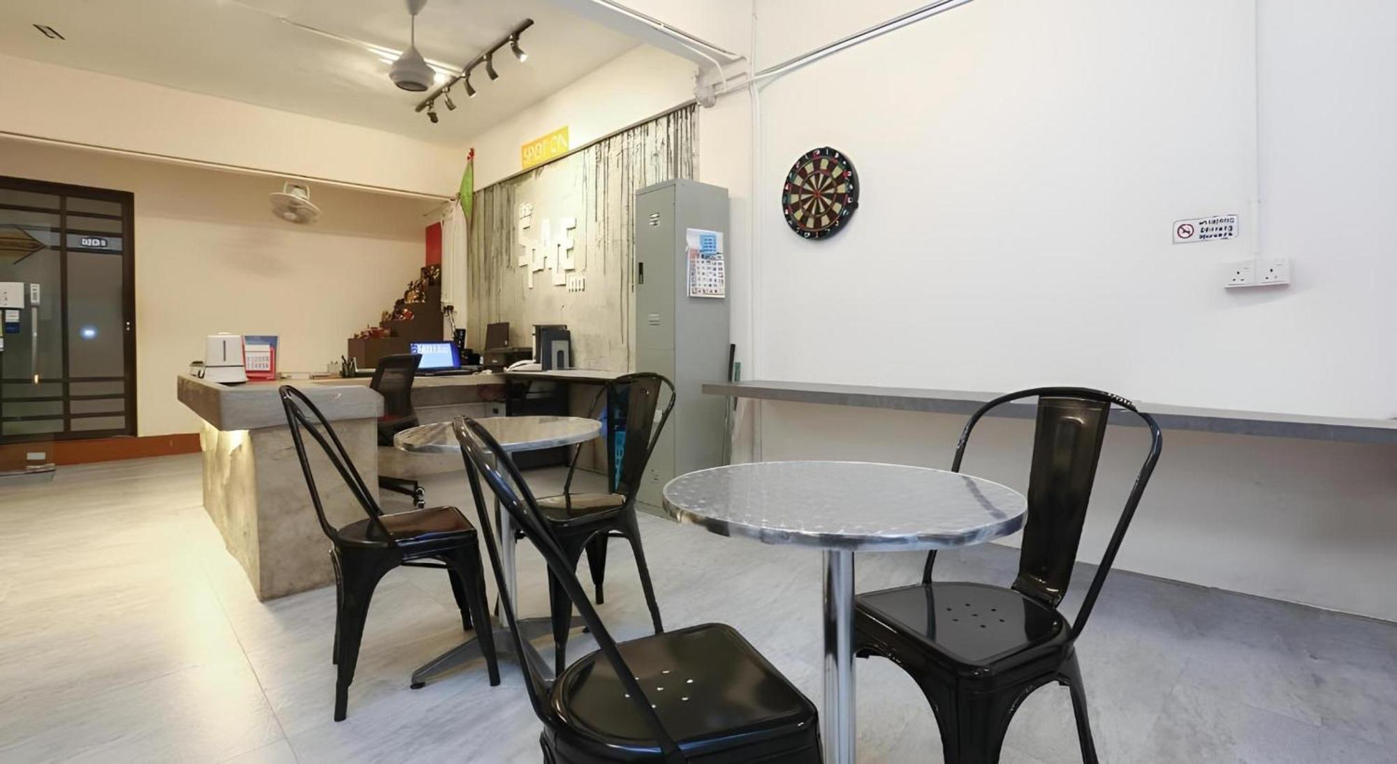 Spot On 90587 The Space Inn Kuala Terengganu Exterior foto